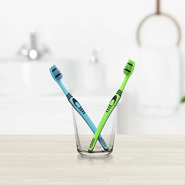 Купить Oral-B Colors 4 шт  зубная щетка средняя